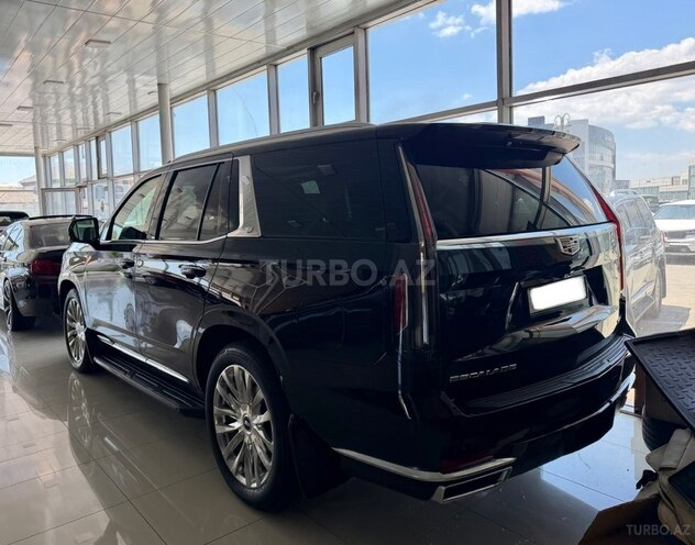 Cadillac Escalade-3