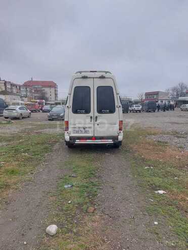 Ford Transit-2