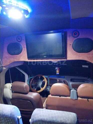 Ford Transit-9