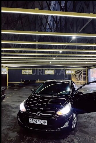 Hyundai Accent-1