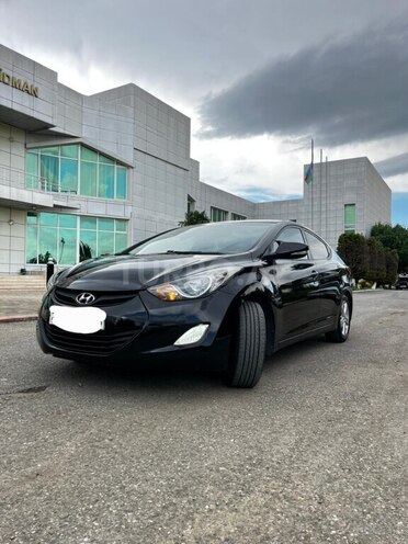 Hyundai Elantra-18