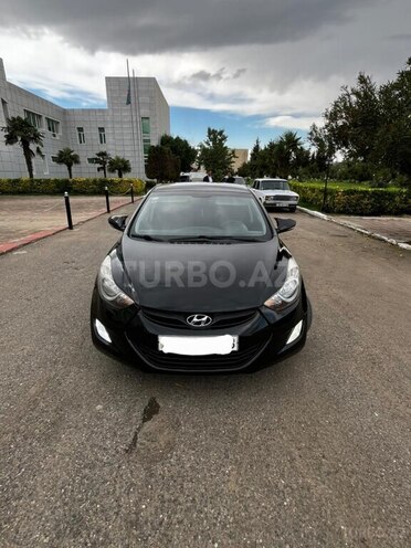 Hyundai Elantra-15