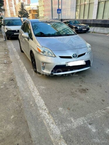 Toyota Prius-1