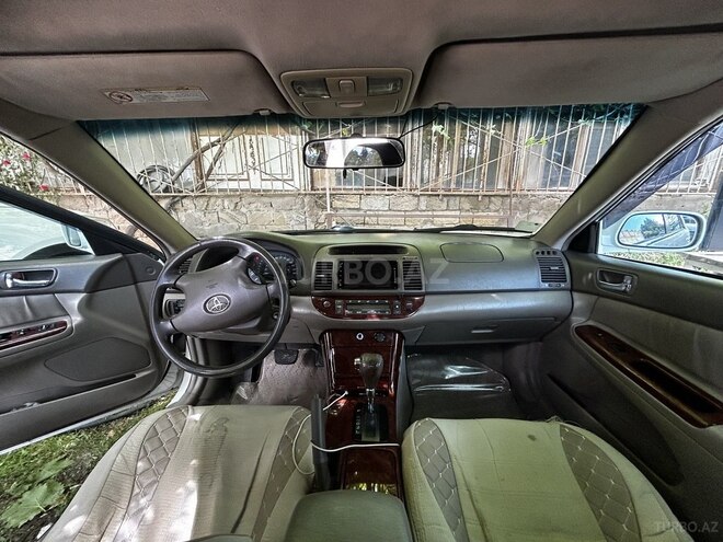 Toyota Camry-8