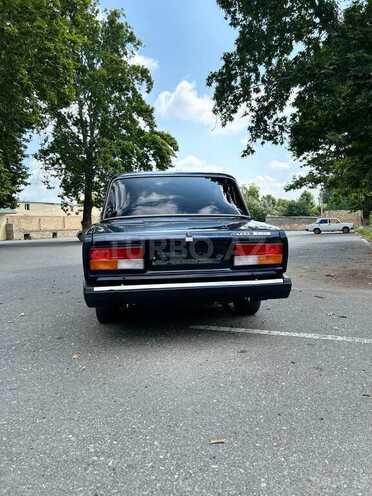 LADA (VAZ) 2107-2