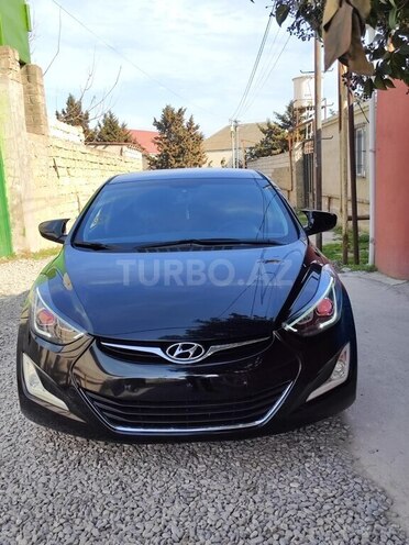 Hyundai Elantra-1