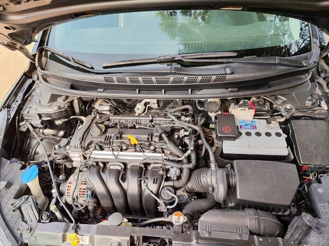 Hyundai Elantra-4