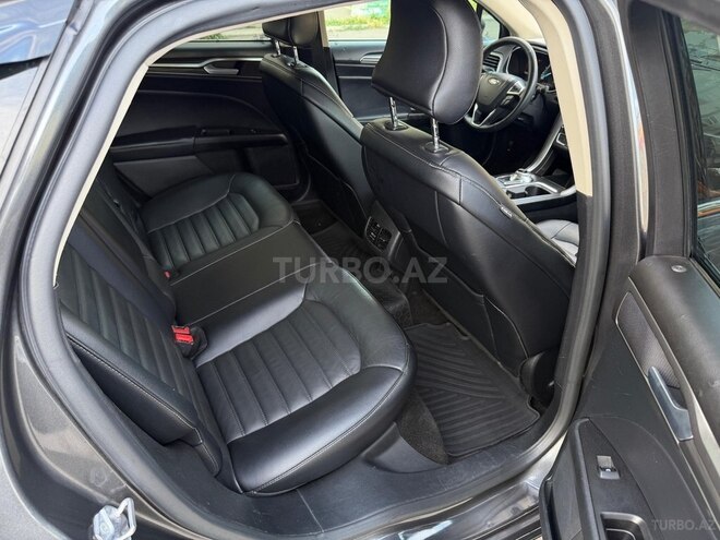 Ford Fusion (North America)-13