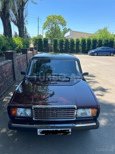 LADA (VAZ) 2107-1