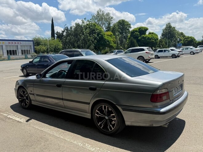 BMW 523-8