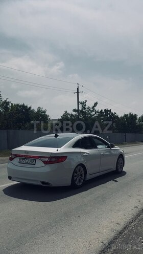 Hyundai Azera-6