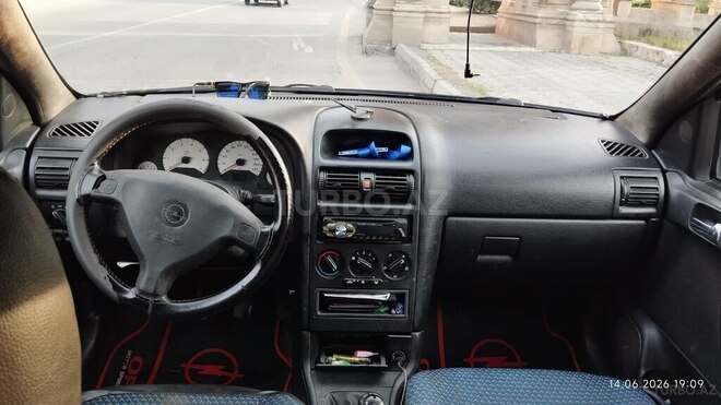 Opel Astra-9