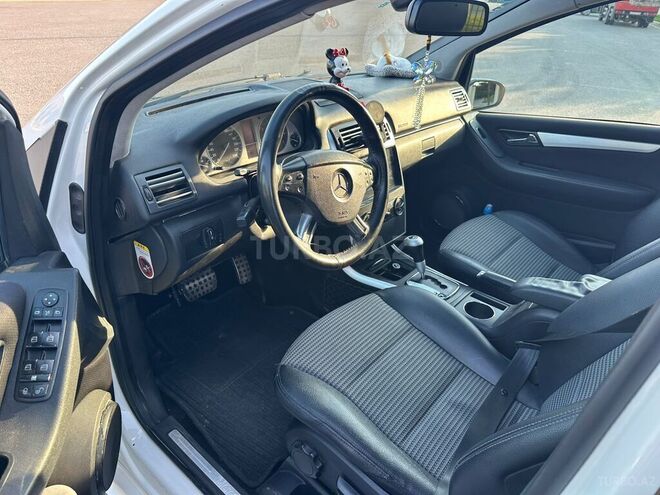 Mercedes B 170-9