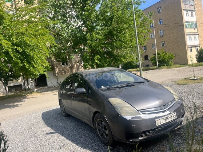 Toyota Prius-4