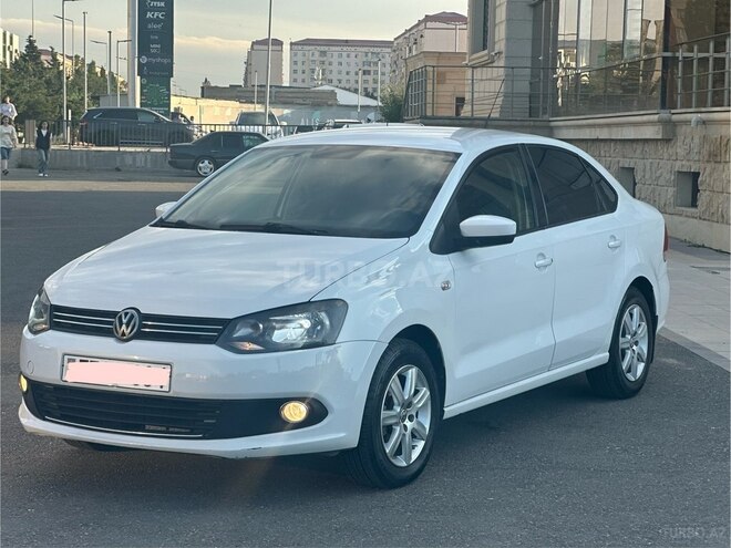 Volkswagen Polo-4