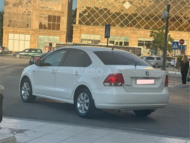 Volkswagen Polo-7