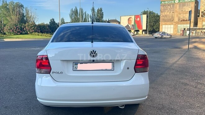 Volkswagen Polo-14