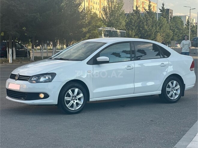 Volkswagen Polo-3