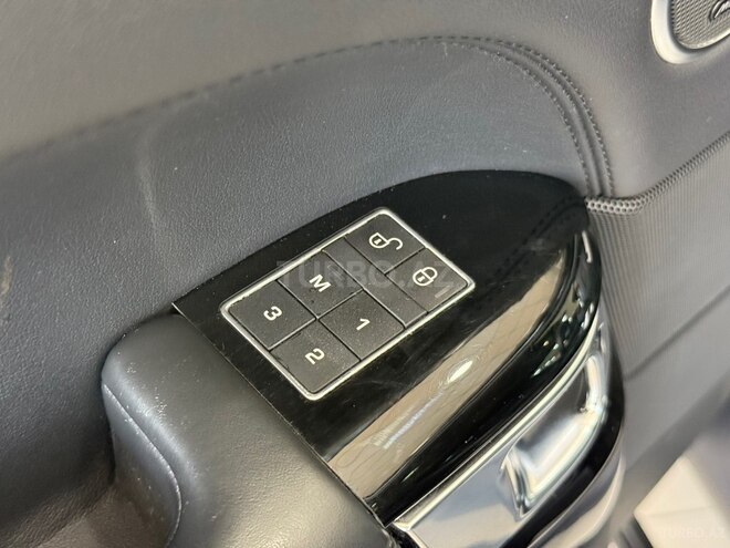 Land Rover Range Rover-21