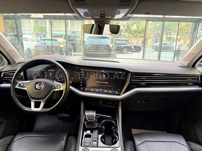 Volkswagen Touareg-9