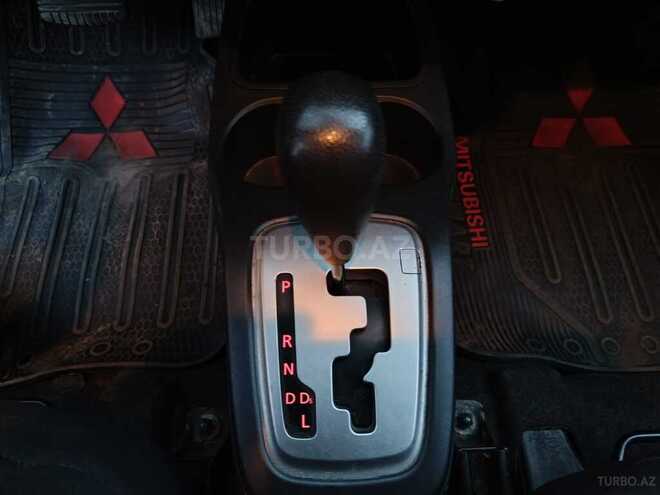 Mitsubishi Mirage-13