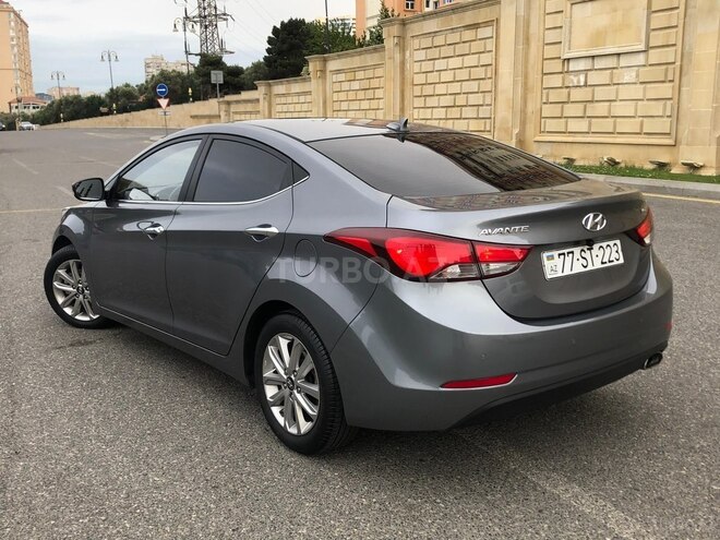 Hyundai Avante-8