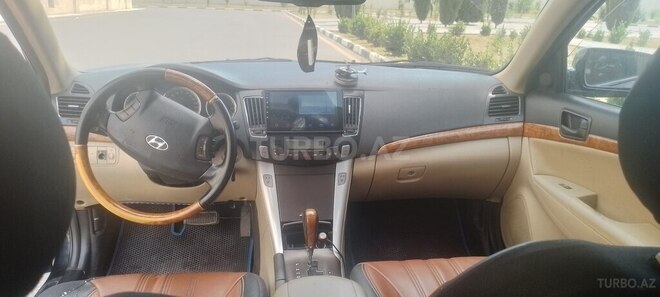 Hyundai Sonata-10