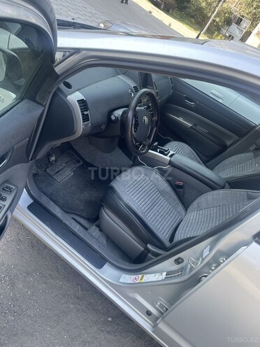 Toyota Prius-10