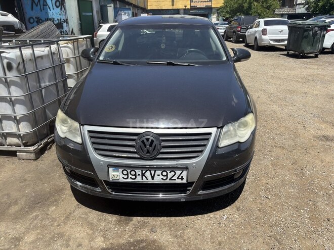Volkswagen Passat-1