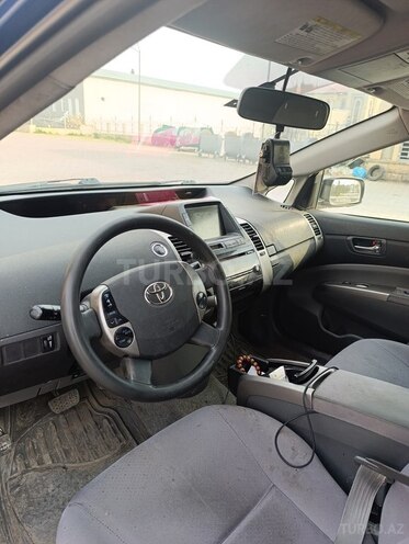 Toyota Prius-5