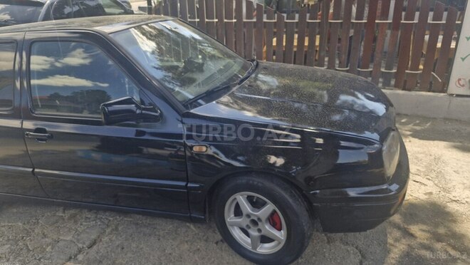 Volkswagen Golf-2