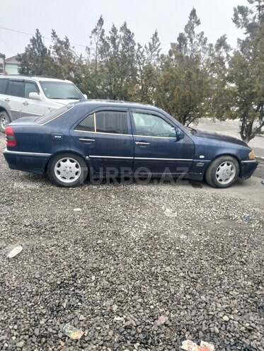 Mercedes C 200-3