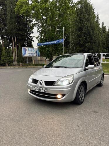 Renault Scenic-12