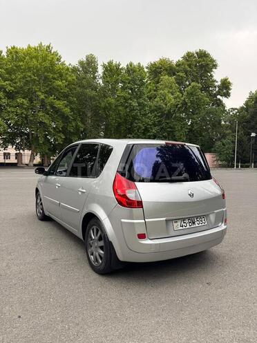 Renault Scenic-8