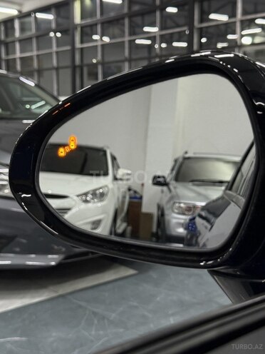 Kia K5-22