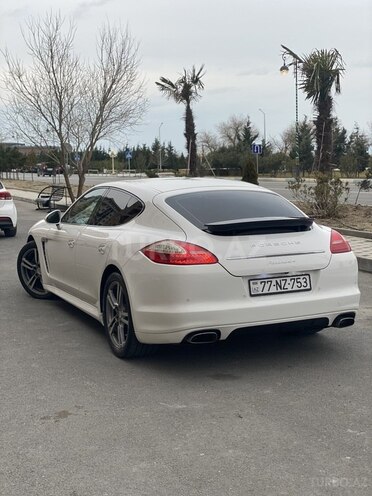Porsche Panamera-2