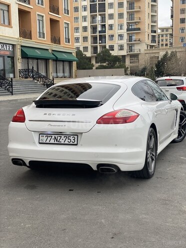 Porsche Panamera-19