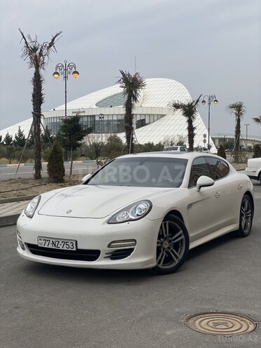 Porsche Panamera-1