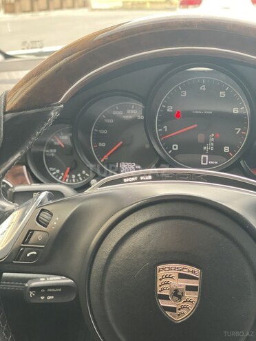 Porsche Panamera-20