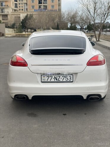 Porsche Panamera-18