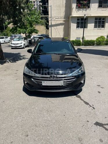 Hyundai Elantra-4