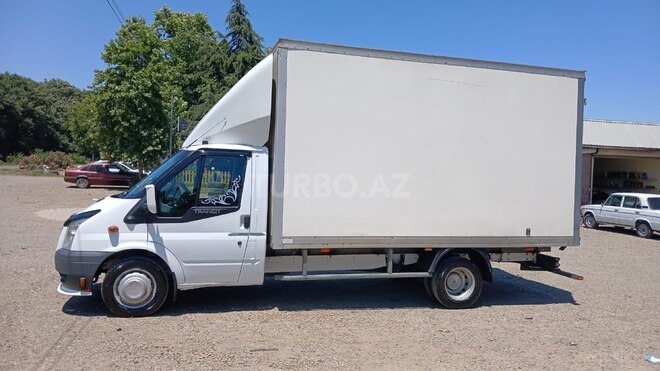 Ford Transit-2