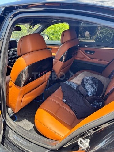 BMW 528-9
