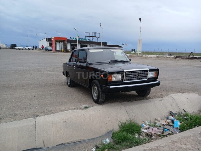LADA (VAZ) 2107-2