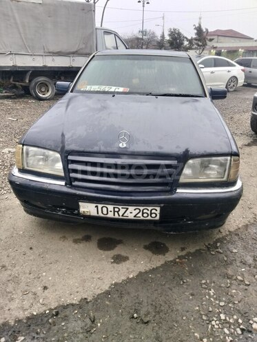 Mercedes C 200-1