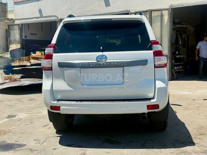 Toyota Land Cruiser Prado-3