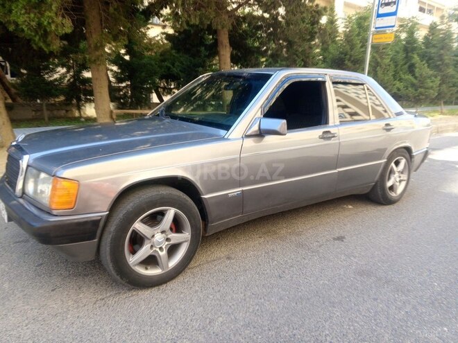 Mercedes 190-7