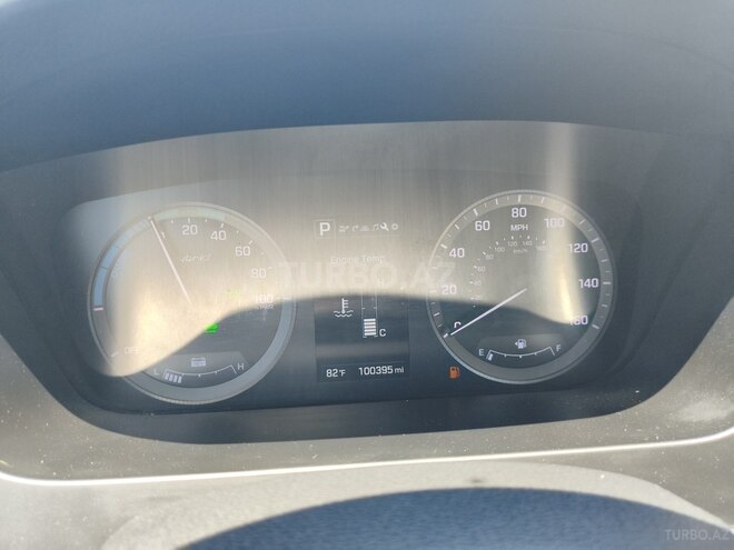 Hyundai Sonata-13