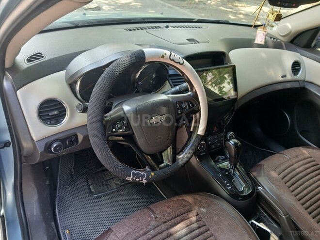 Chevrolet Cruze-5