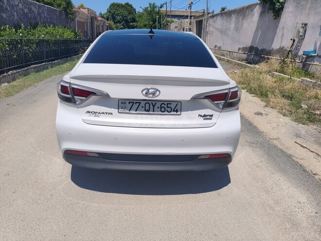 Hyundai Sonata-2